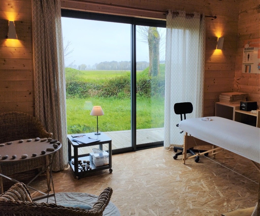 photo cabinet Eliane DECOLLOGNE