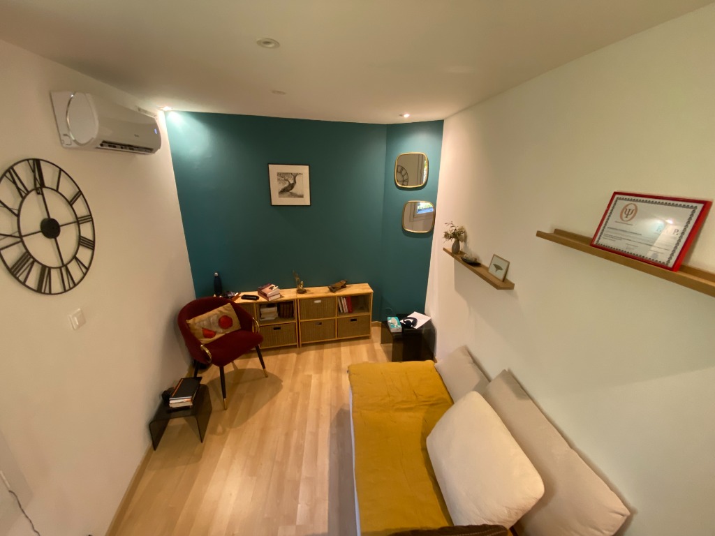 photo cabinet Ludovic AKENAN