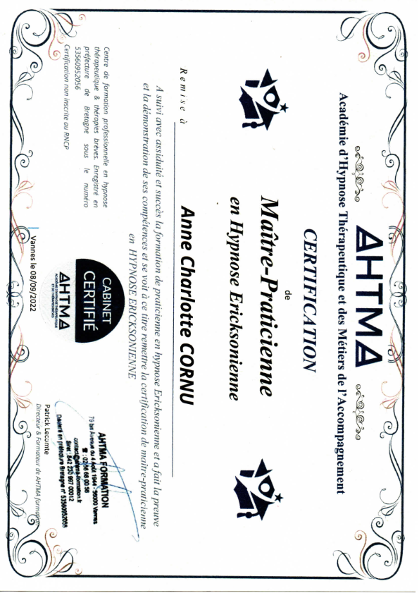 photo diplome Anne-Charlotte Cornu