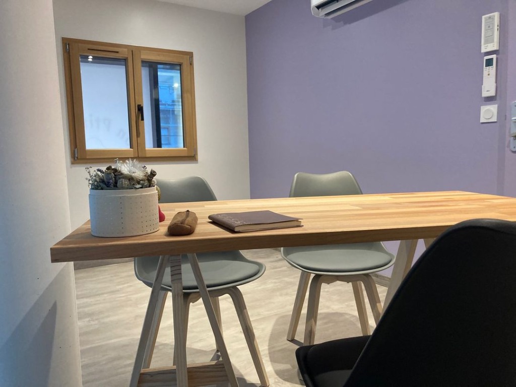 photo cabinet Emilie Vivo - Graines de médit’