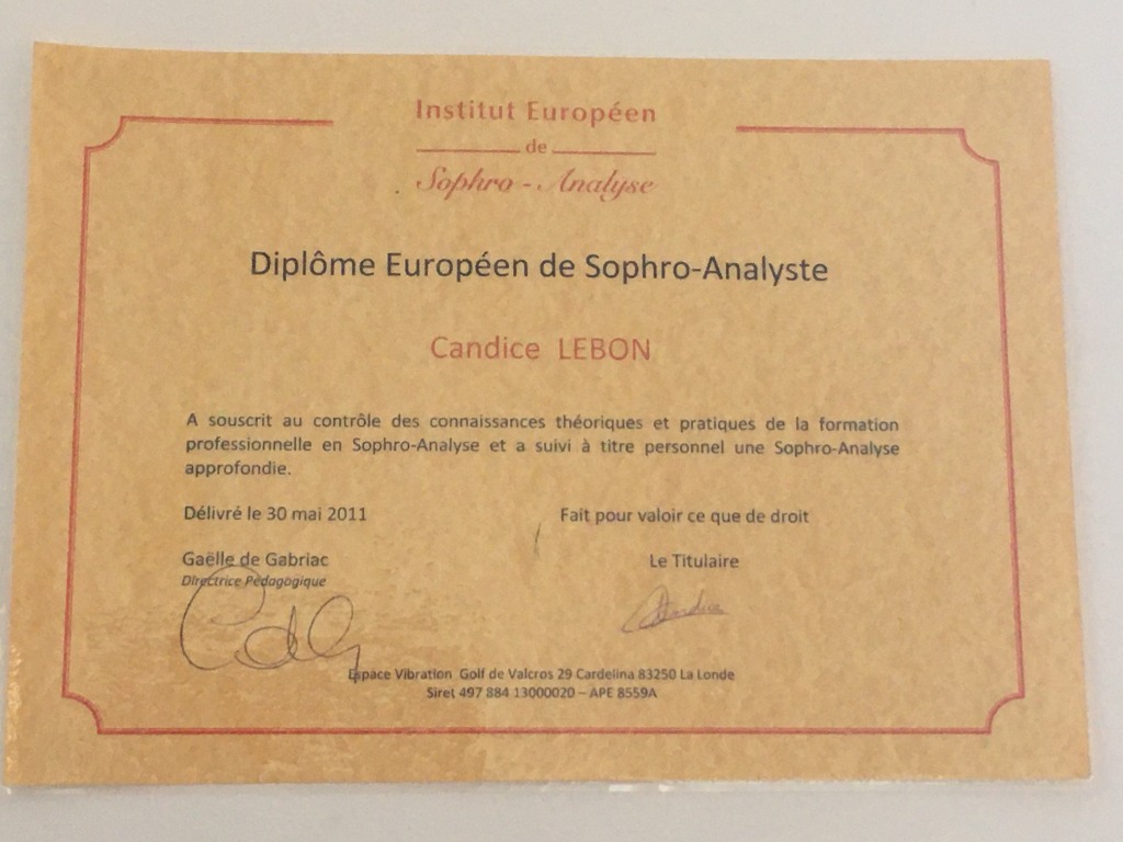 photo diplome Sophro-analyste