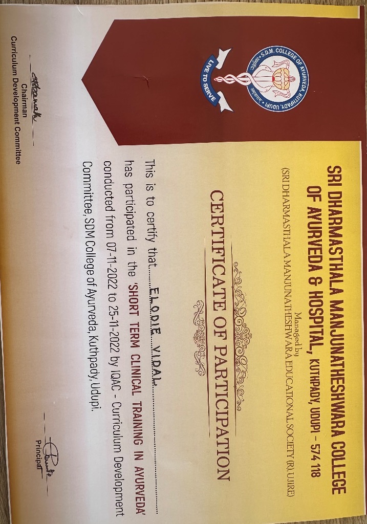 photo diplome Ayurveda by Elodie