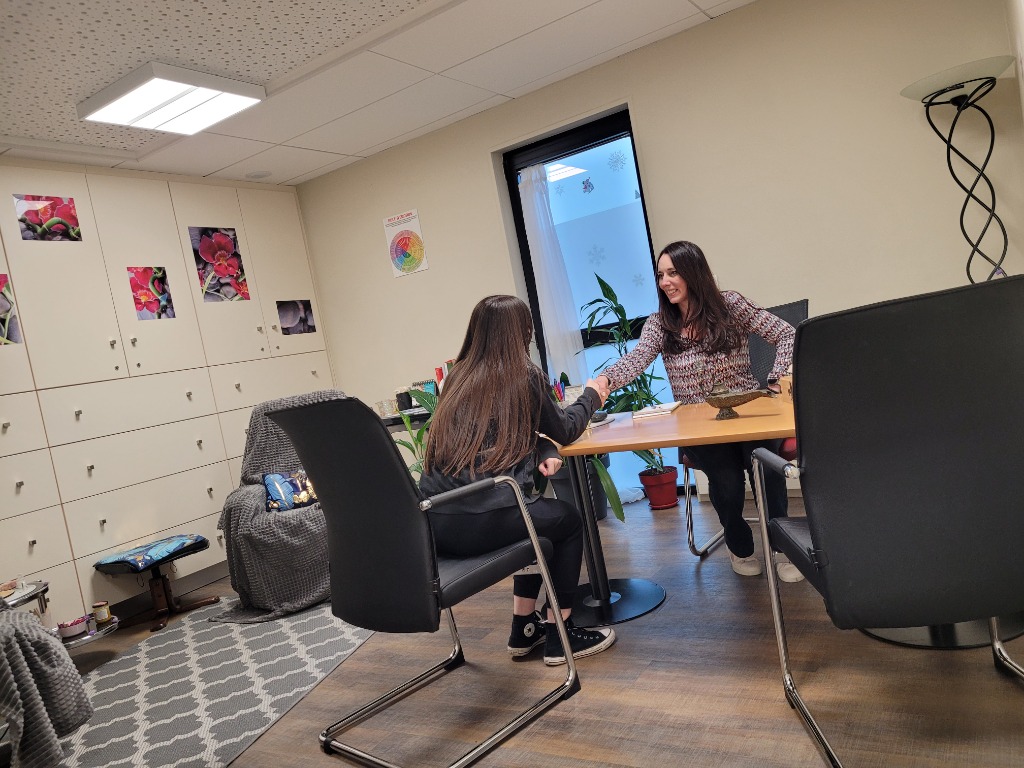 photo seance Fabienne HAVARD(Lys et vos émotions) ThérapeuteTCC