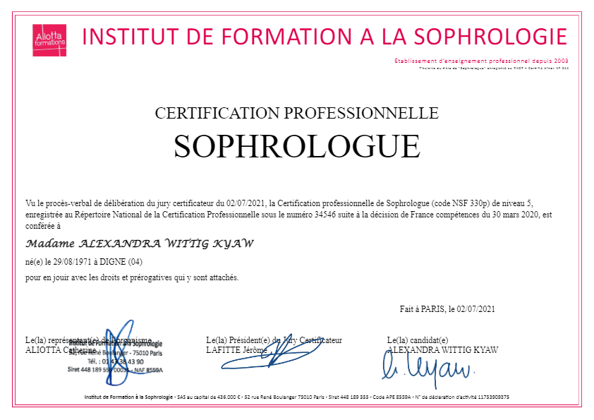 photo diplome Alexandra Kyaw | Etincelle de Lune