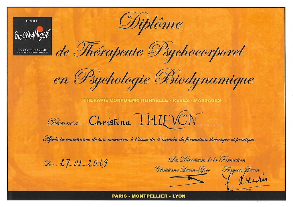 photo diplome Christina THIEVON