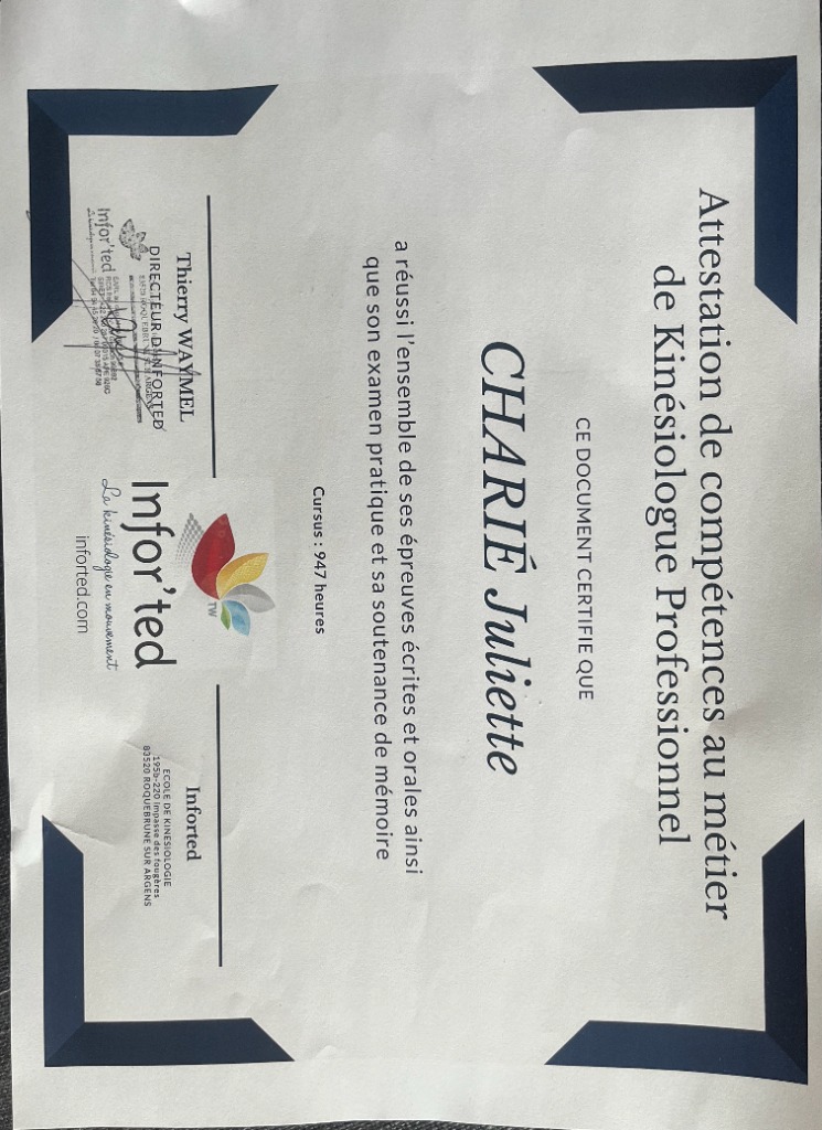 photo diplome Juliette Charié - Kinésiologie