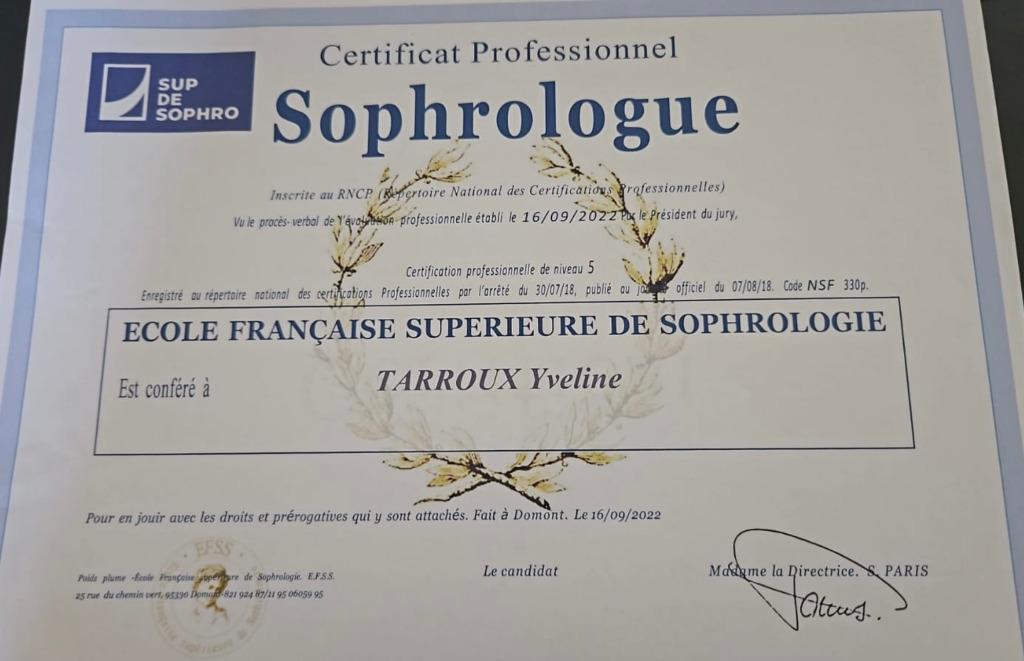 photo diplome Yveline tarroux sophrologue