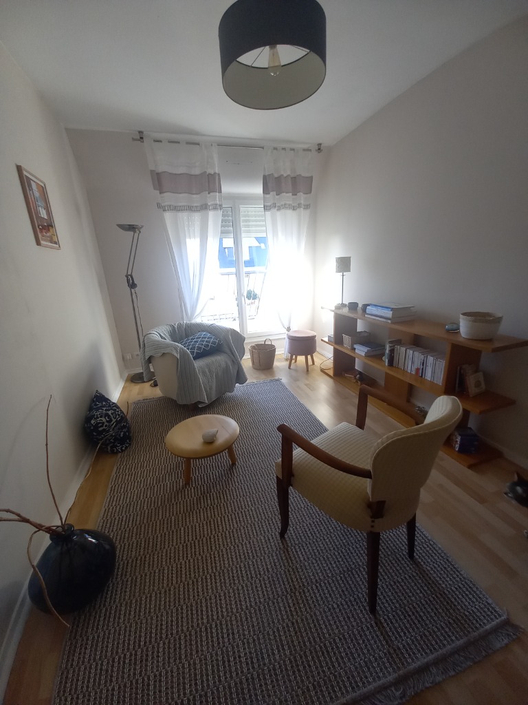 photo cabinet Louargant Carole