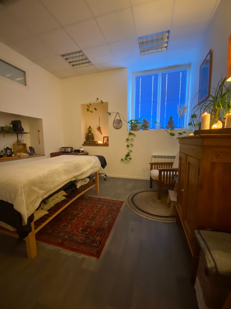 photo cabinet Perrine Save - EPIMELEIA MASSAGE bien etre sportif