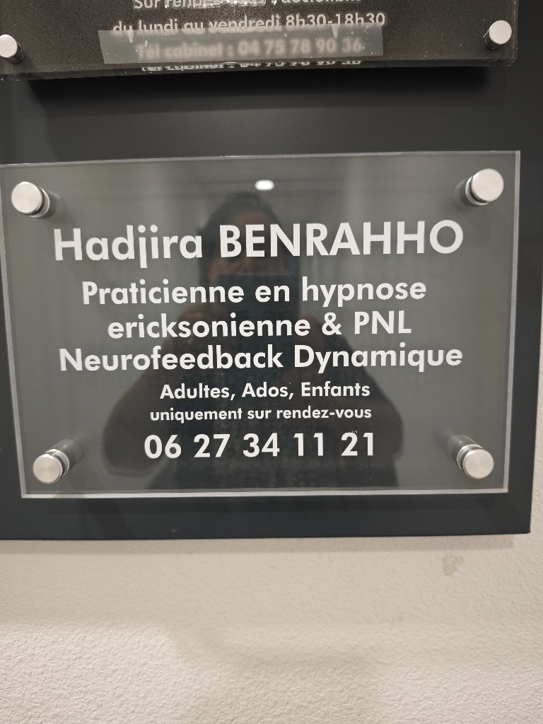 photo activite Hadjira Benrahho Maitre Praticienne Hypnose & PNL
