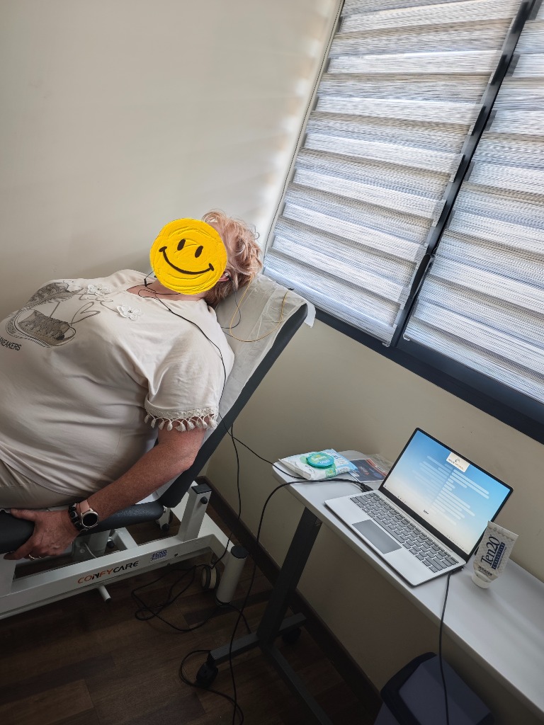 photo seance Hadjira Benrahho Maitre Praticienne Hypnose & PNL