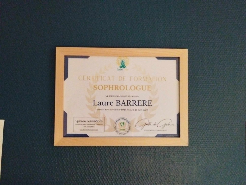 photo diplome Laure BARRERE Sophrologie