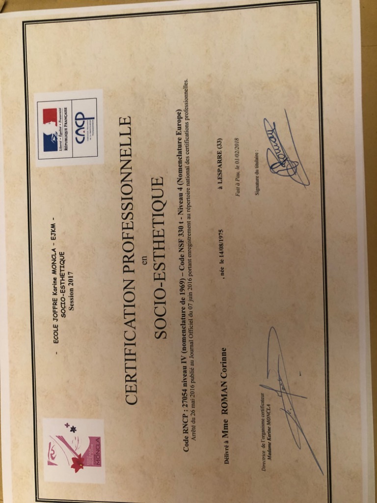 photo diplome Corinne ROMAN