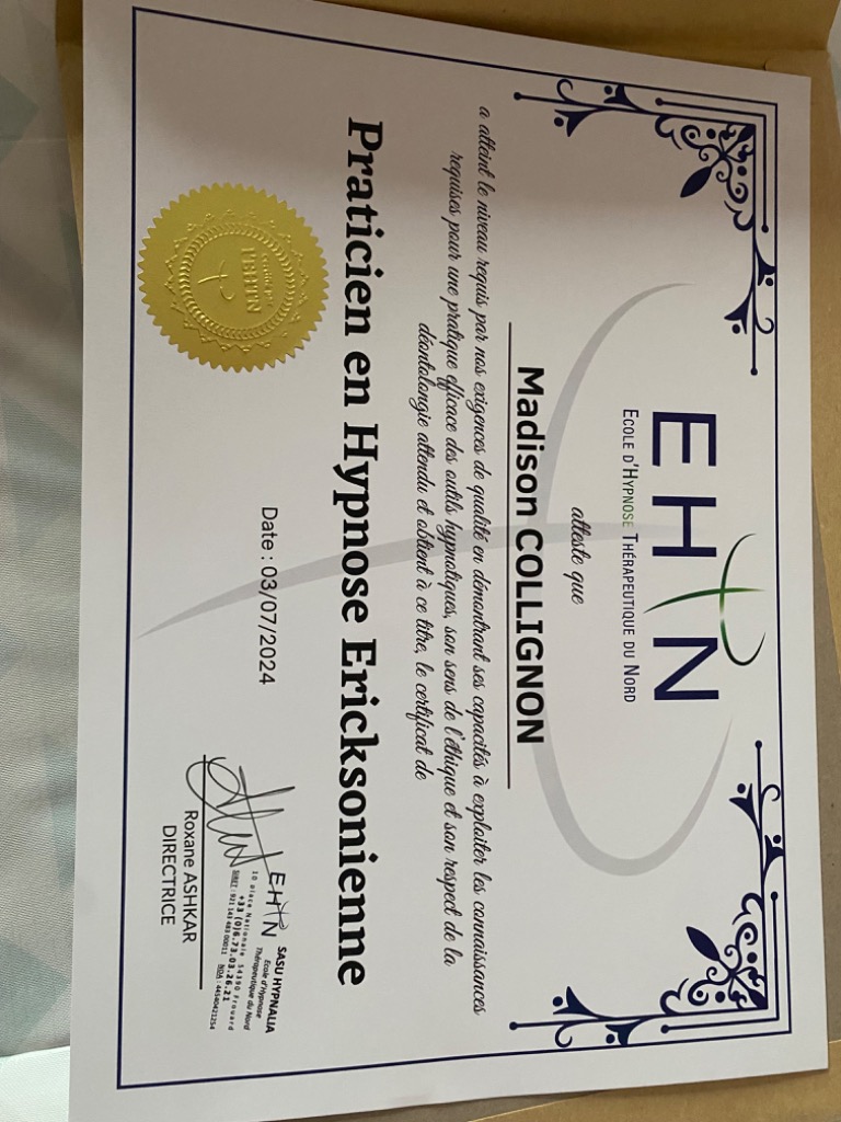 photo diplome Mad’hypnoz Madison Collignon 