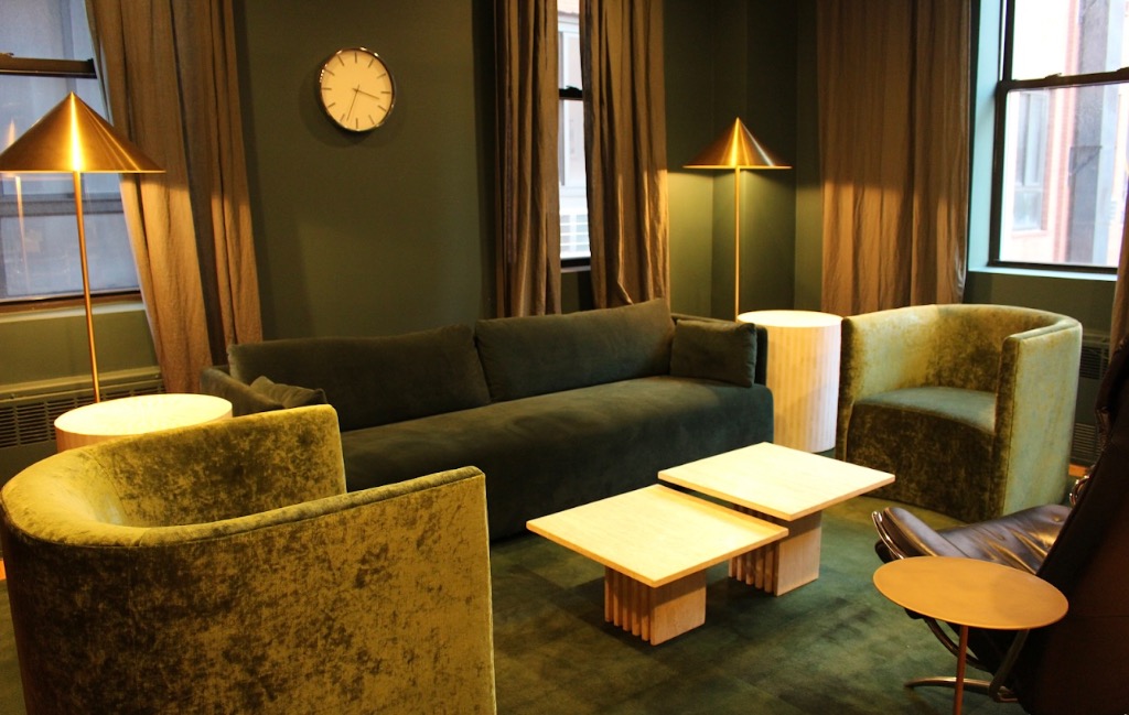 photo cabinet Sibylle Ophis 