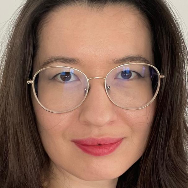 Lucie Kiyambekova Tossani