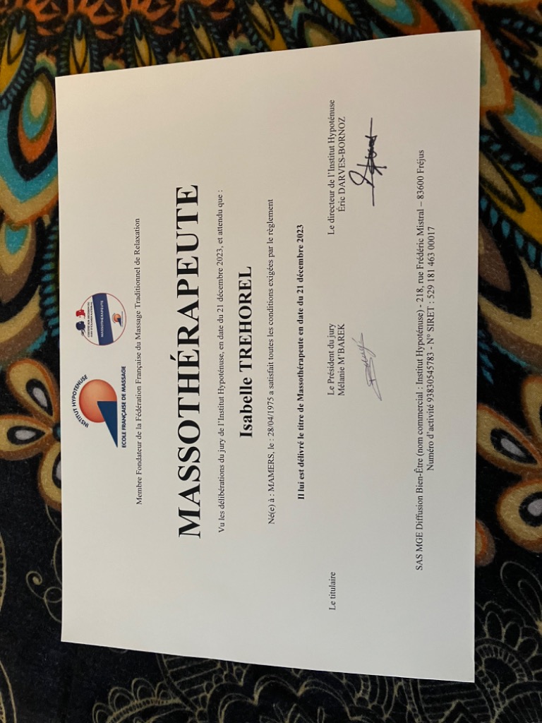 photo diplome Isabelle Tréhorel Thérapie Bretonne 