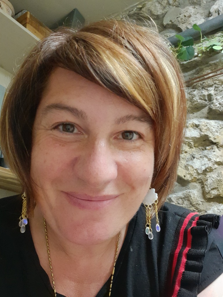 photo portrait Elisabeth BOGAERT - Hypnose Elisabeth