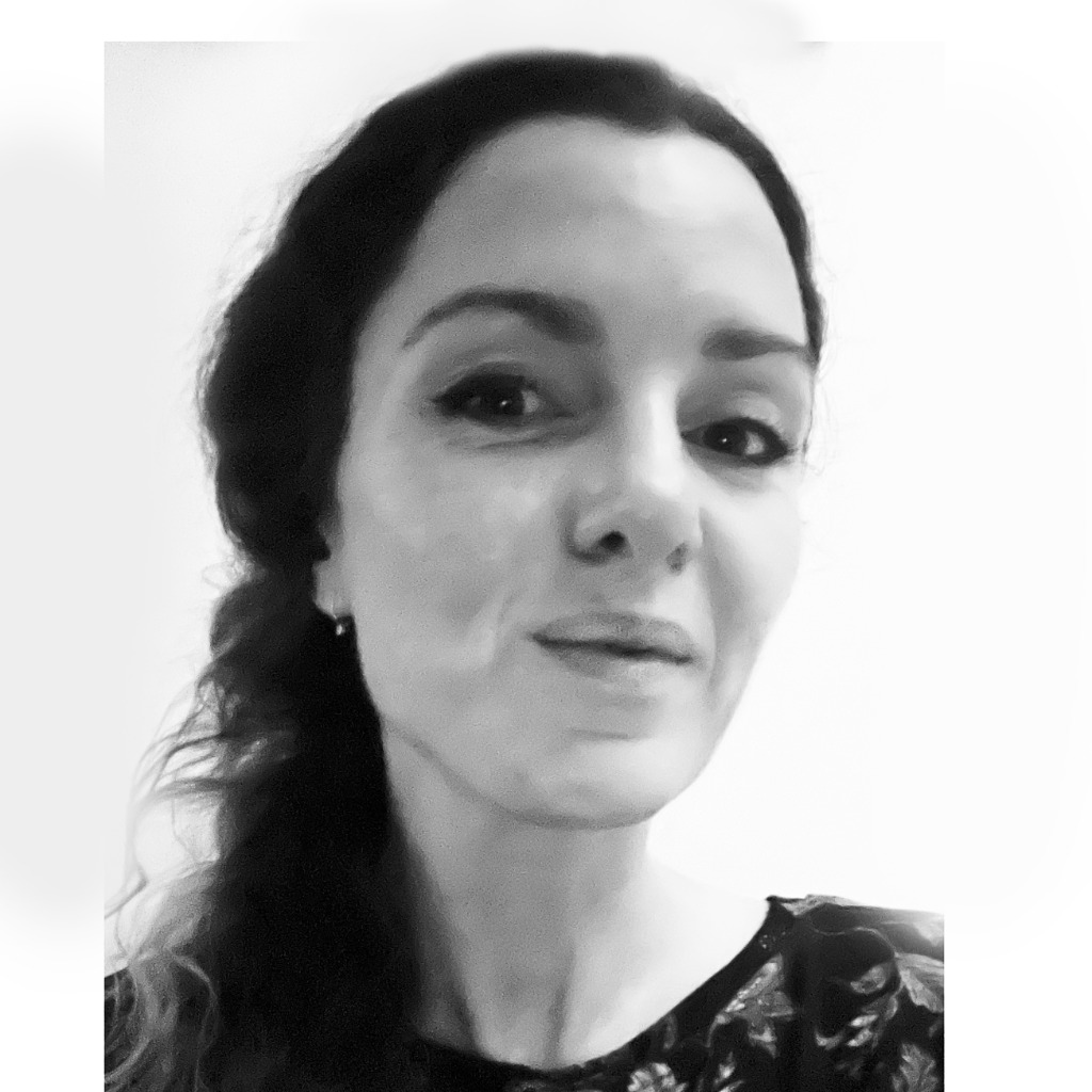 photo portrait Céline EMERIQUE hypnothérapeute