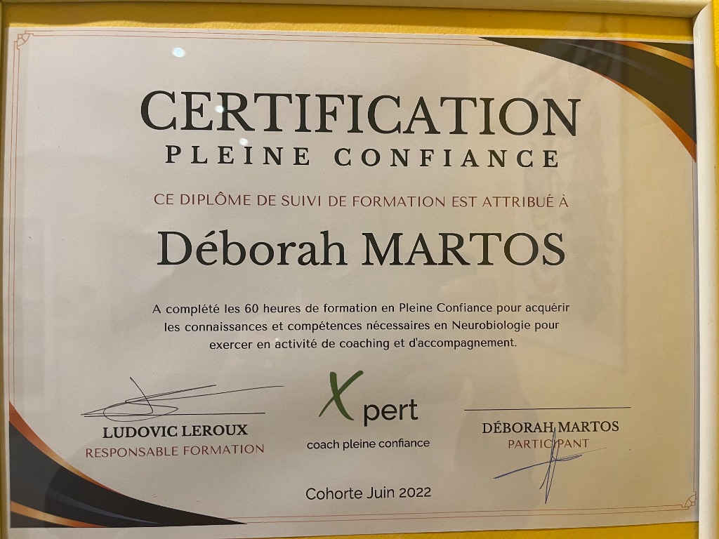 photo diplome Martos DÉBORAH