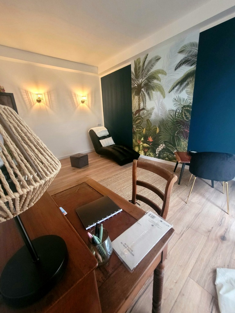 photo cabinet Valérie Burel