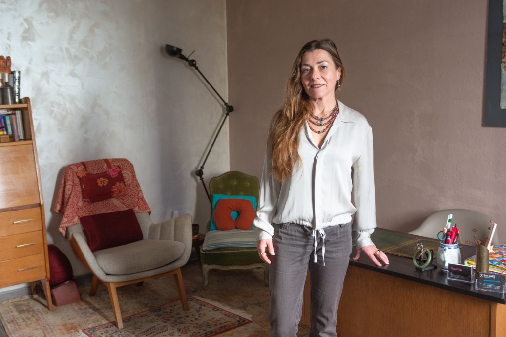 photo cabinet Hélène Delebois