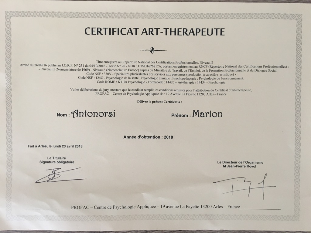 photo diplome Art-thérapeute