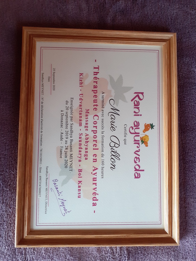 photo diplome Marie Billon .Le Chalet Zen.