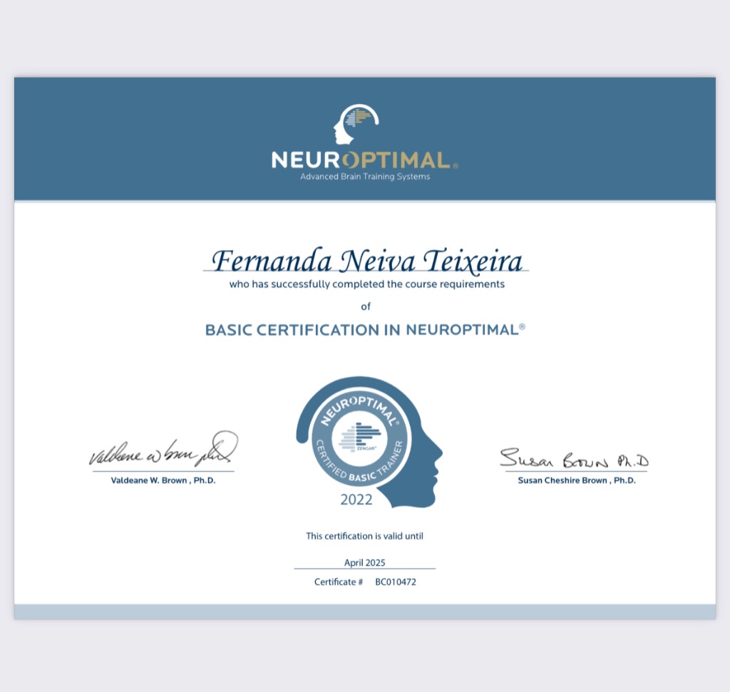 photo diplome Fernanda Neiva Teixeira 