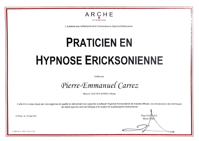 photo diplome Pierre-Emmanuel Carrez