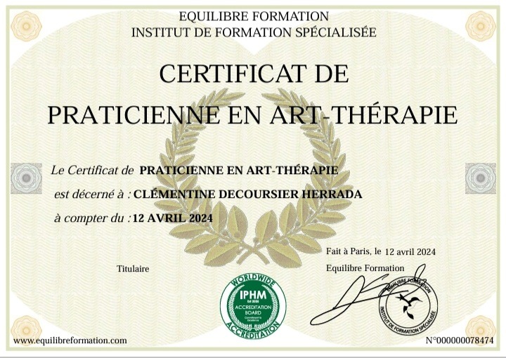 photo diplome Clémentine Decoursier Herrada