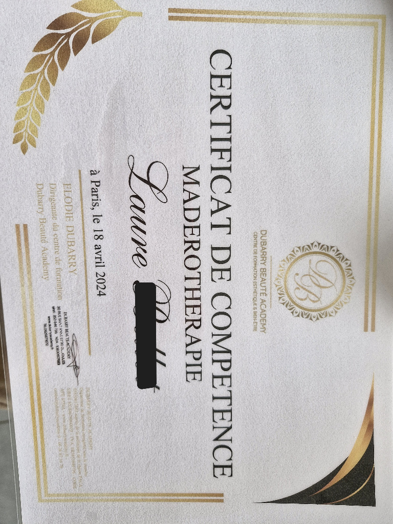 photo diplome Laure MaderoNancy