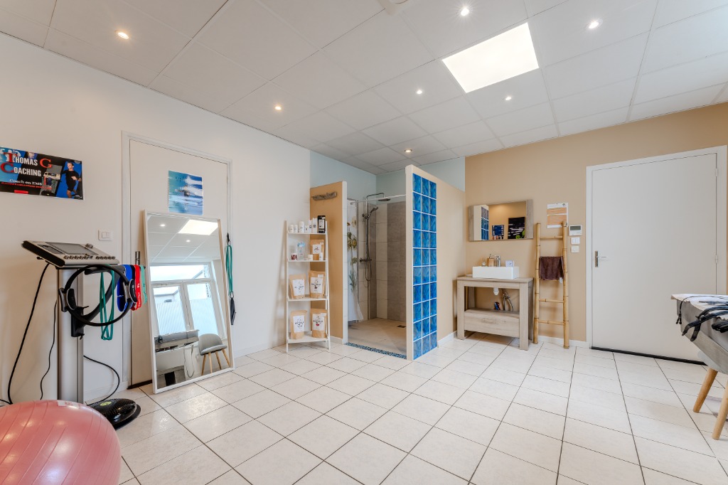 photo cabinet THOMAS GACQUIERES