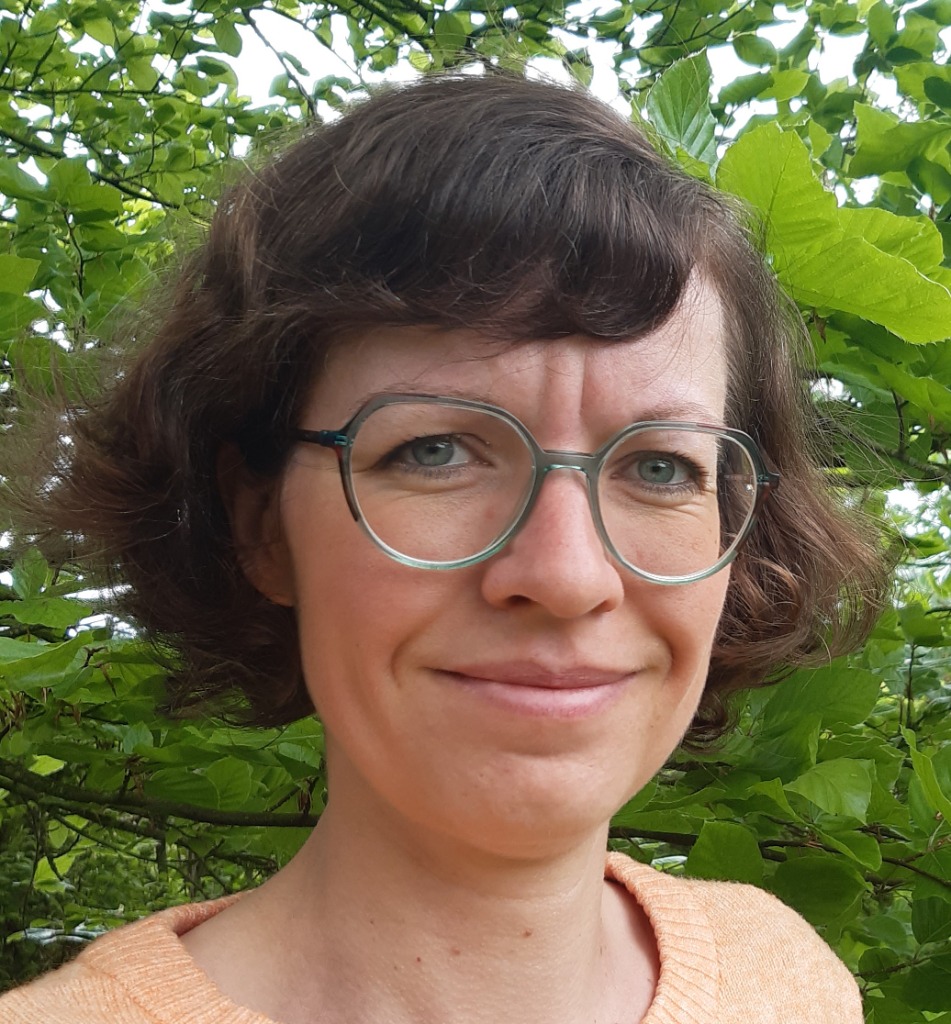 photo portrait Hélène HOUVENAGEL