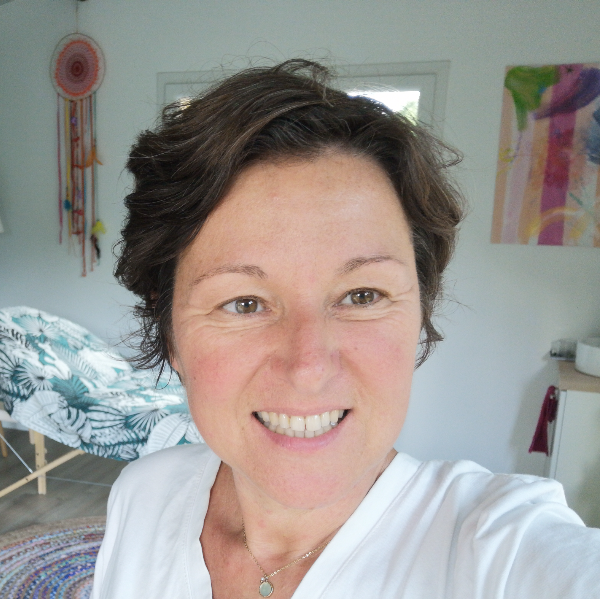 Sandrine Dejoie HappyThérapeute Transgénérationnel