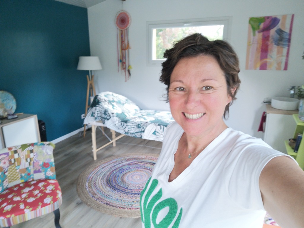 photo portrait Sandrine Dejoie HappyThérapeute Transgénérationnel