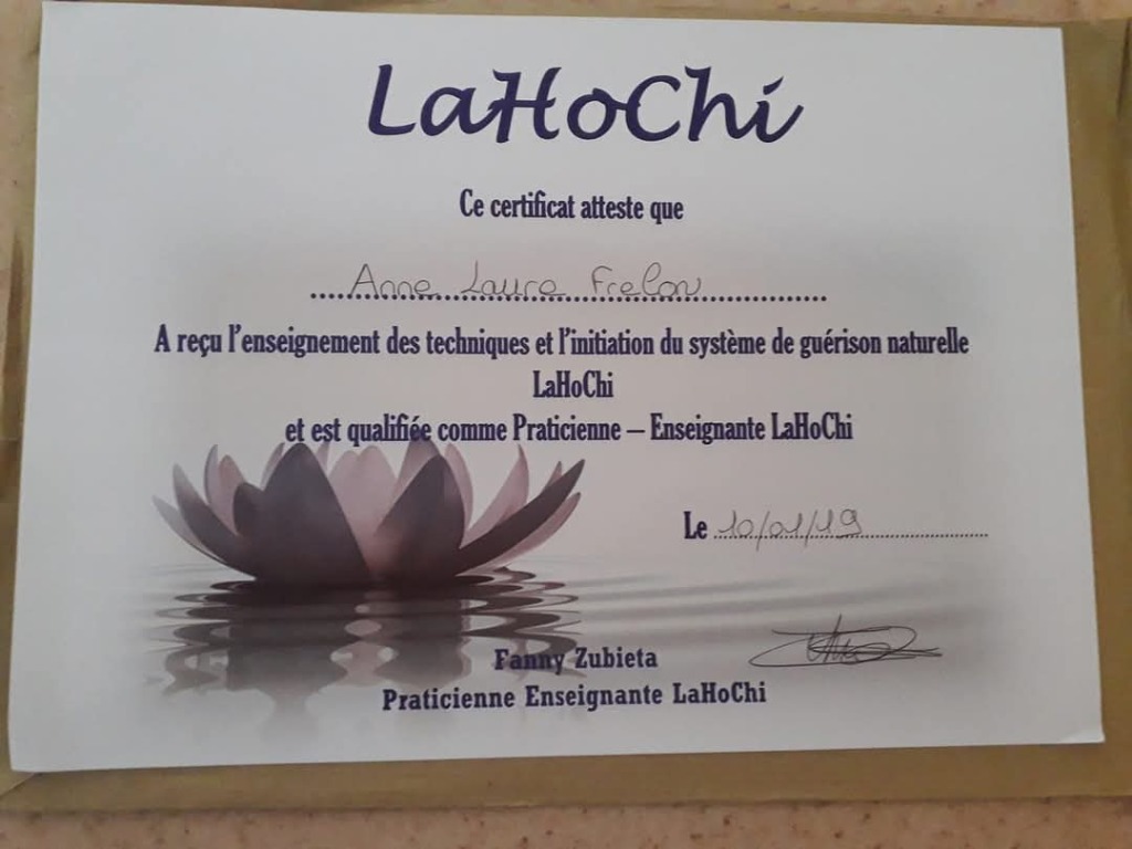 photo diplome Anne-Laure Sa Sorcière Bien Aimée Praticienne ense