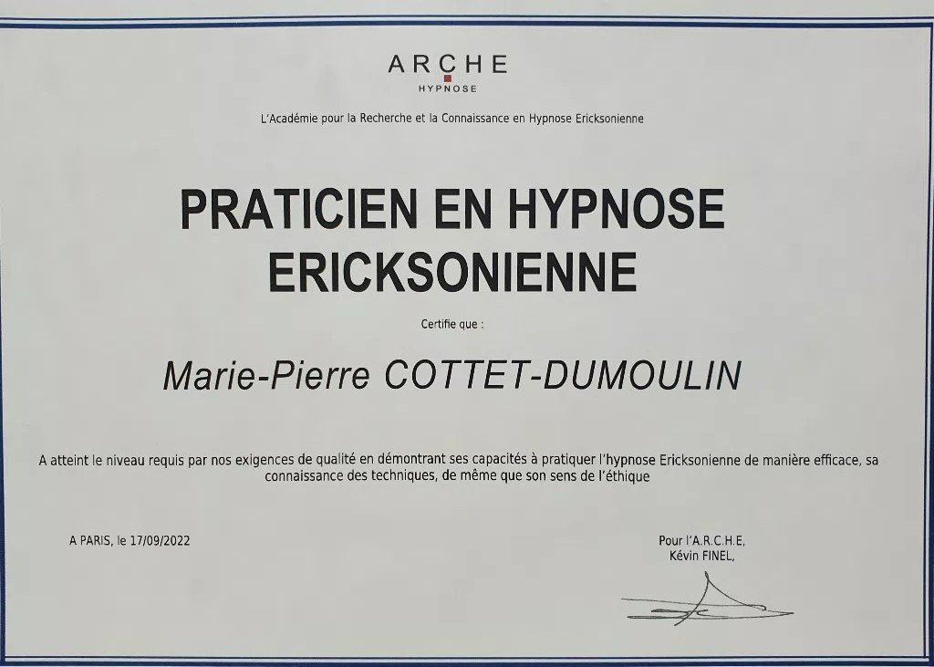 photo diplome Marie-Pierre Cottet-Dumoulin
