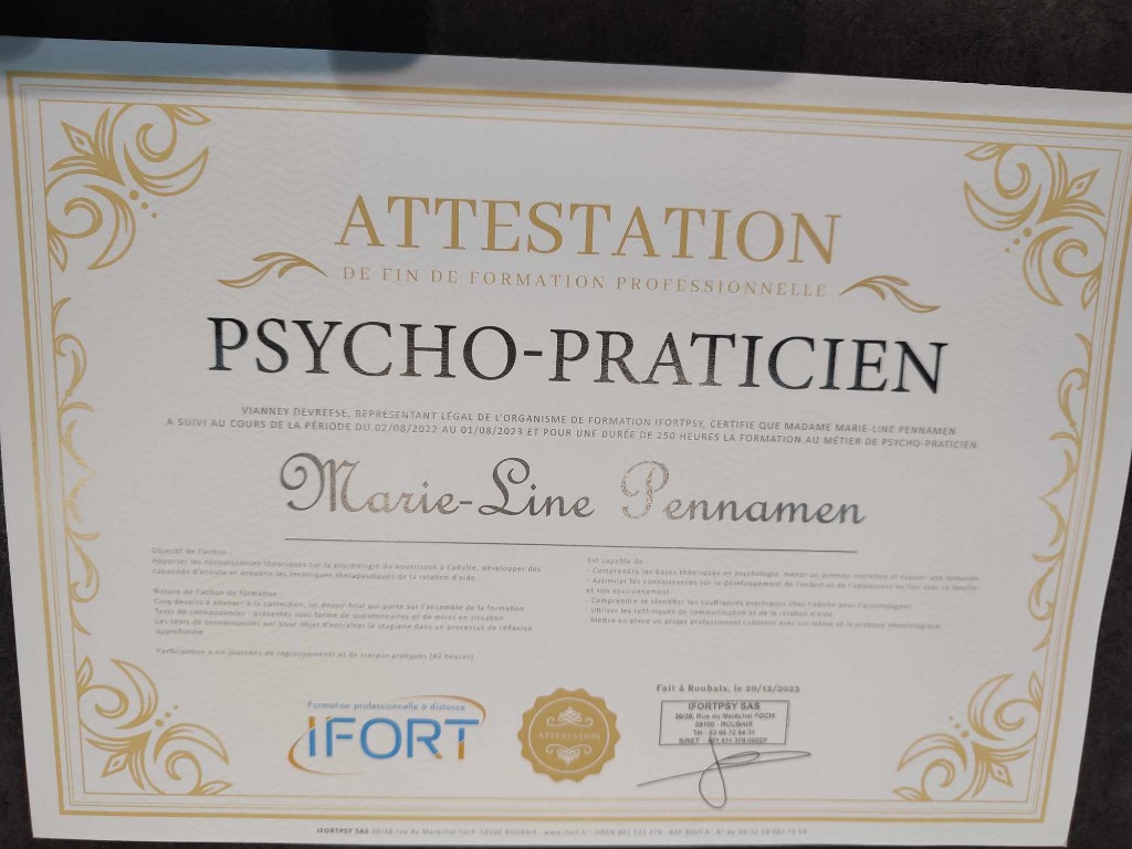 photo diplome Marie line Pennamen