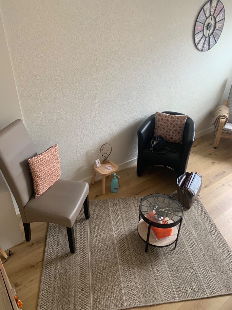 photo seance Liliane Cotrel-Cabinet de Gestalt thérapie 