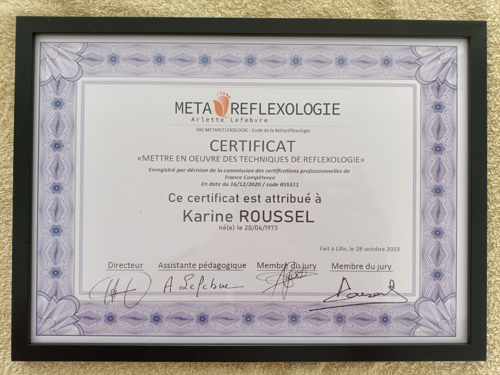 photo diplome Karine Roussel "Réflexologie et bien-être"