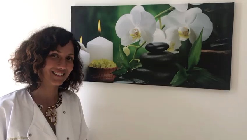photo portrait Soumaya réflexologue 