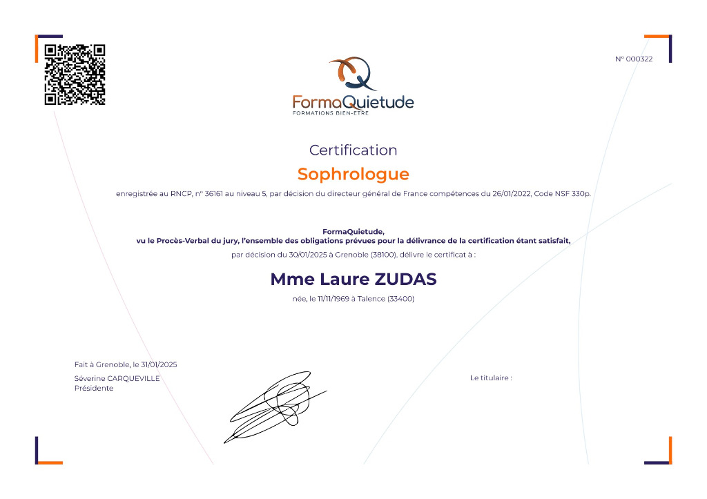 photo diplome Laure ZUDAS