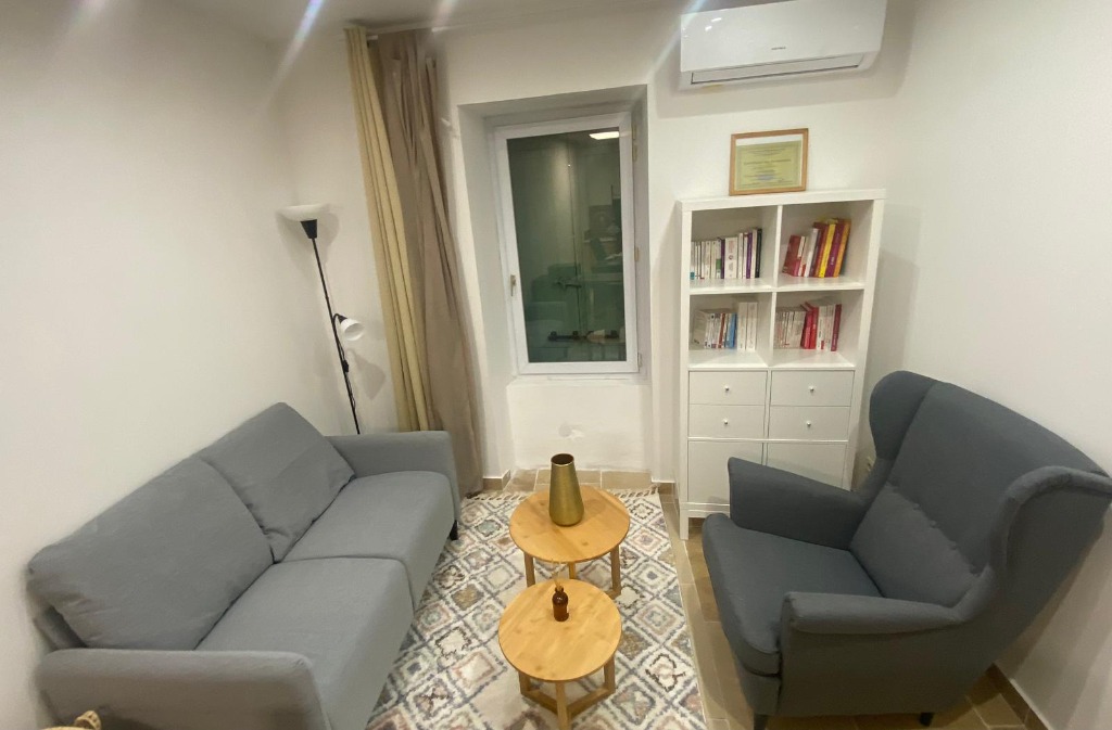 photo cabinet Carine Vella