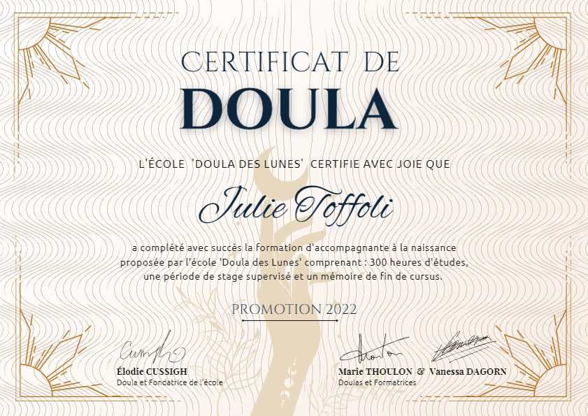 photo diplome Julie TOFFOLI - Les Ailes d’une Doula