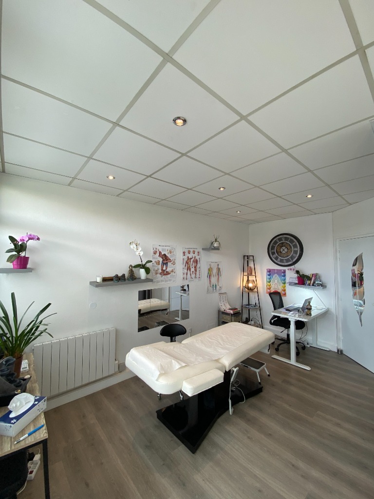 photo cabinet JEAIS MAGNETISEUR EI Jean Michel ISERN