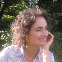 photo portrait Fabienne RESSICAUD Sophrologue Un Espace En Soi