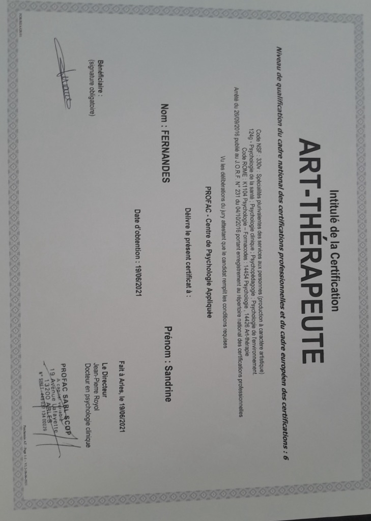 photo diplome EI Sandrine Fernandes 