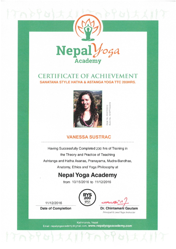 photo diplome Vanessa Yogini