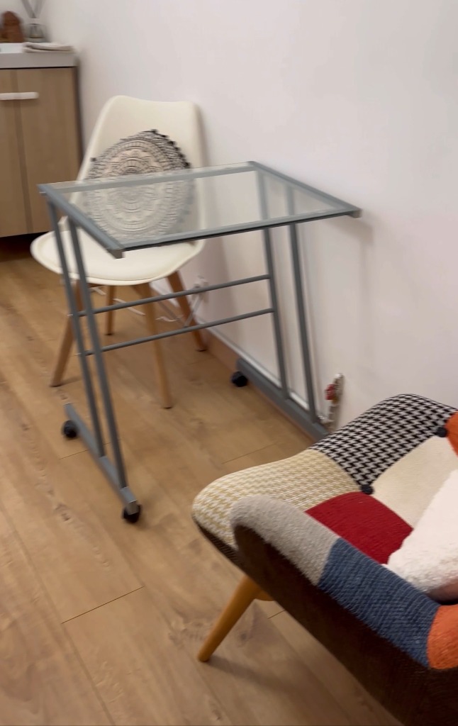 photo cabinet EMILIE GUIRAL